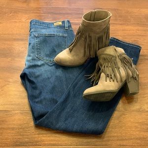 Pop fringe boots
